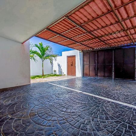 Villa Moderna Con Alberca, Gimnasio Y Cochera ميريدا المظهر الخارجي الصورة