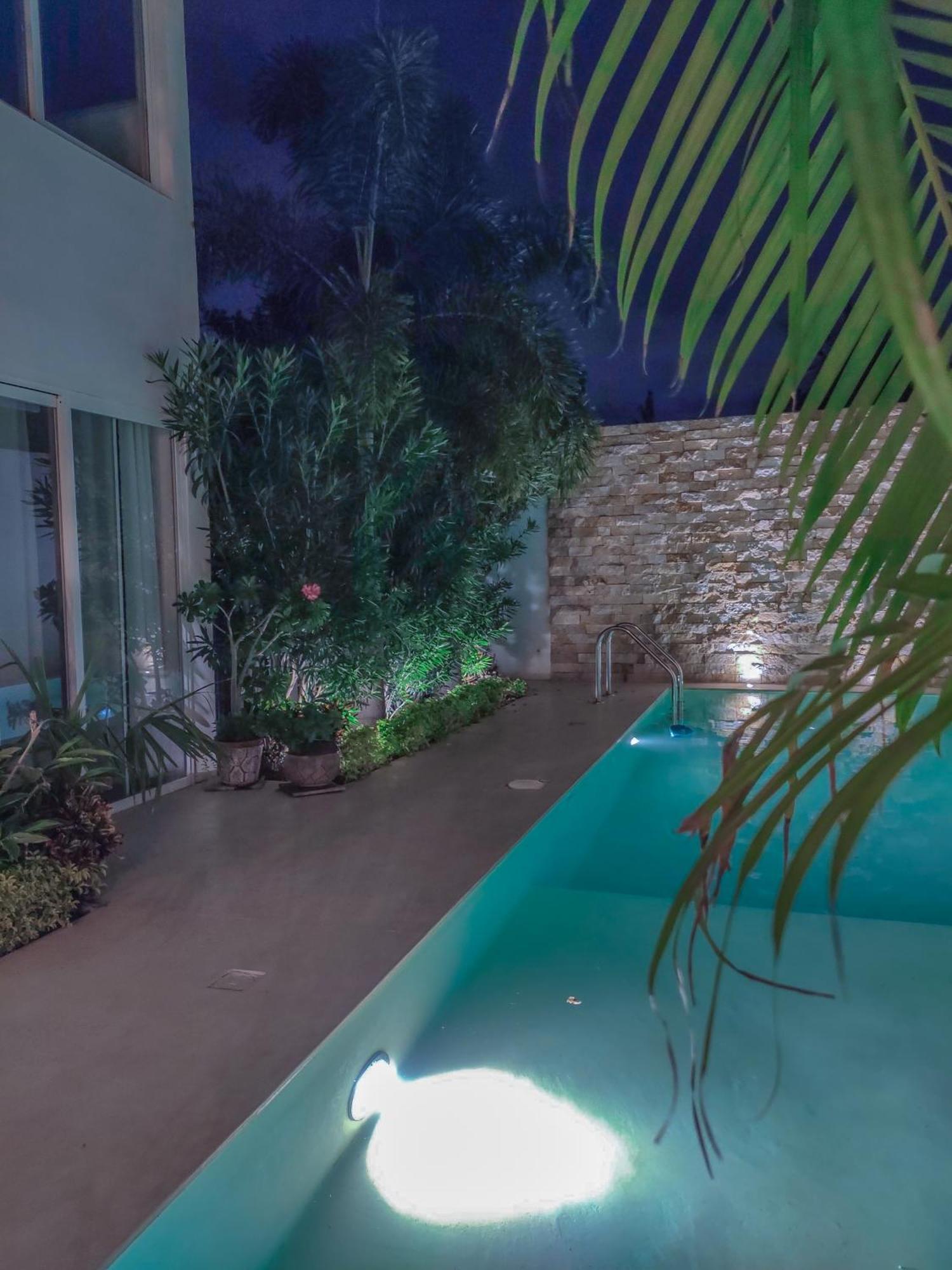 Villa Moderna Con Alberca, Gimnasio Y Cochera ميريدا المظهر الخارجي الصورة