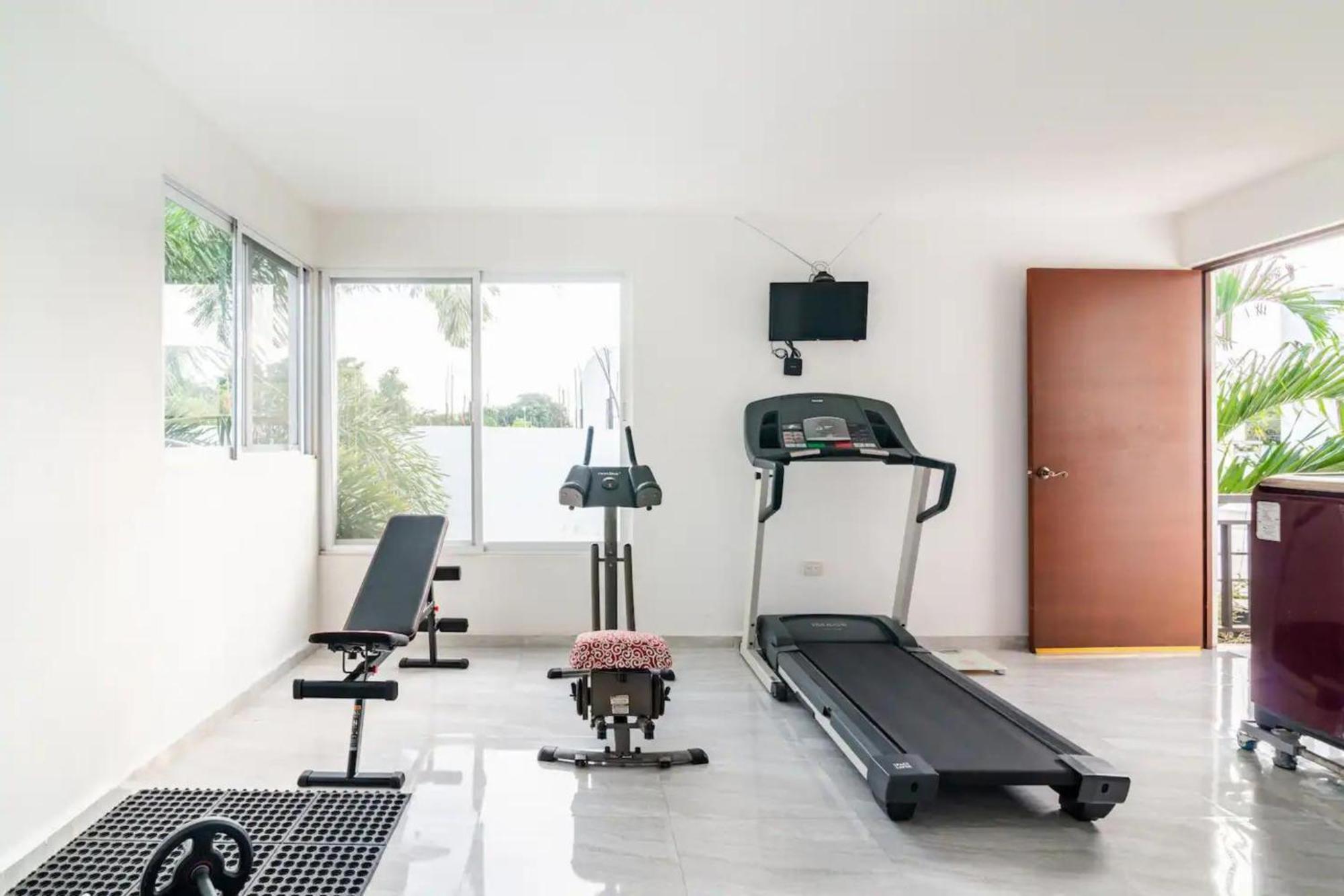 Villa Moderna Con Alberca, Gimnasio Y Cochera ميريدا المظهر الخارجي الصورة